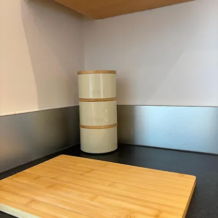 Apartment 10 Popeshead *